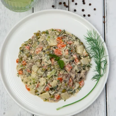 Mayraqaghaqayin/Olivier salad